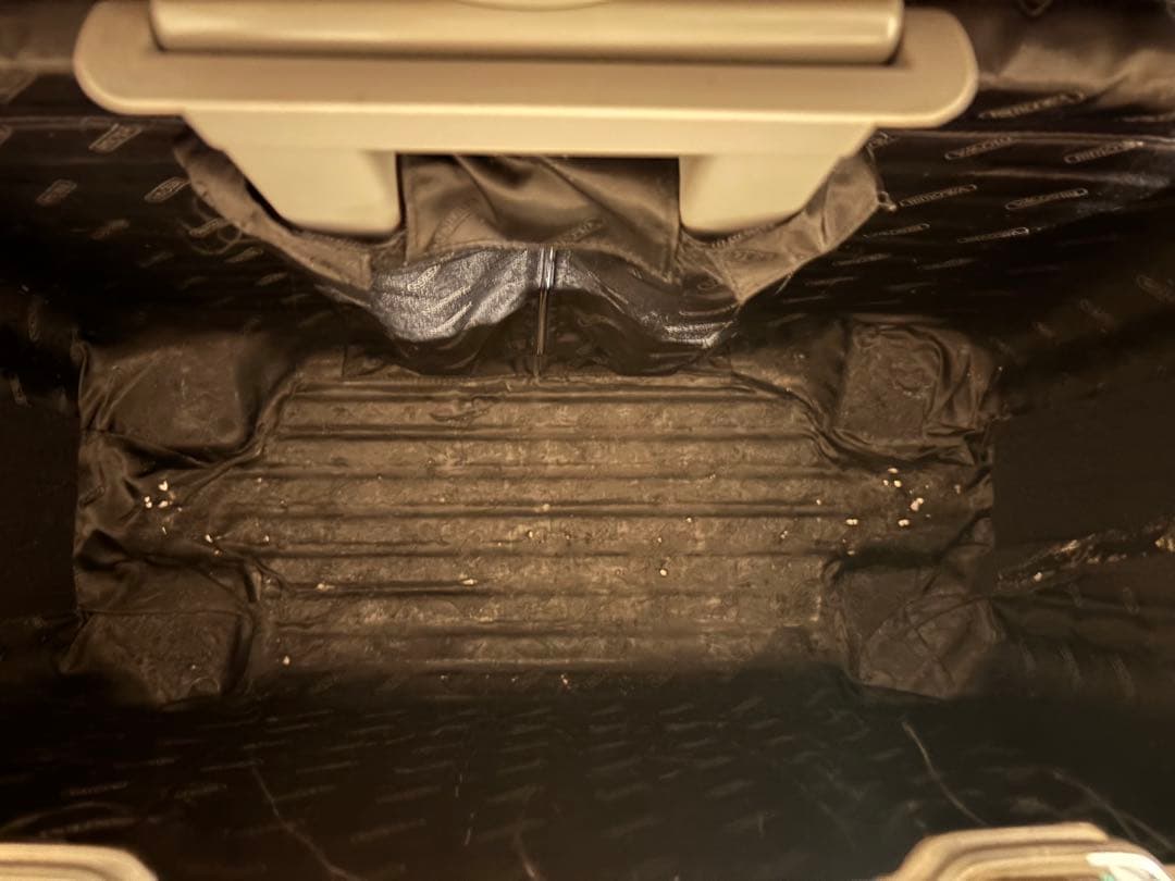 リモワ　パイロット　29L 機内持ち込みサイズ