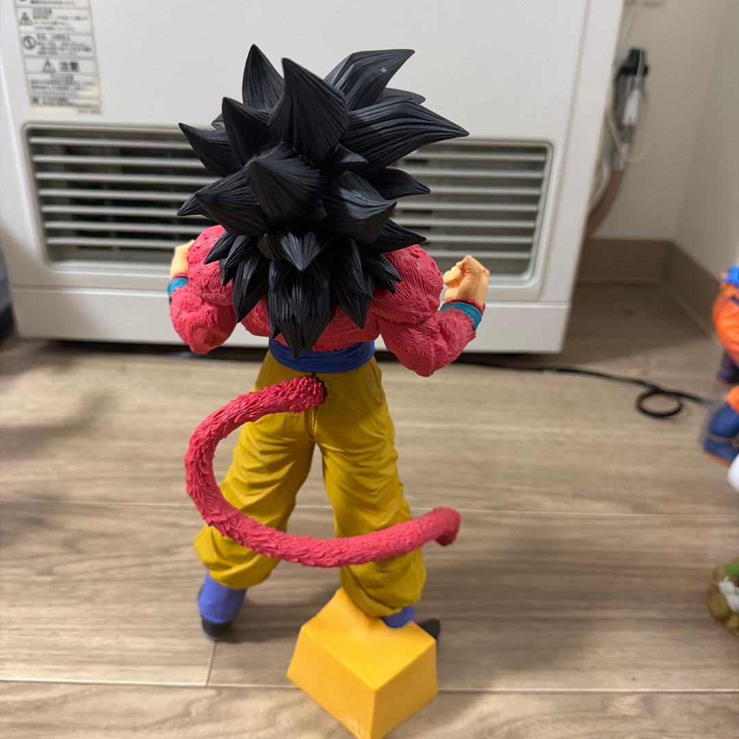ドラゴンボールSMSP 孫悟空スーパーサイヤ人4 フィギュア