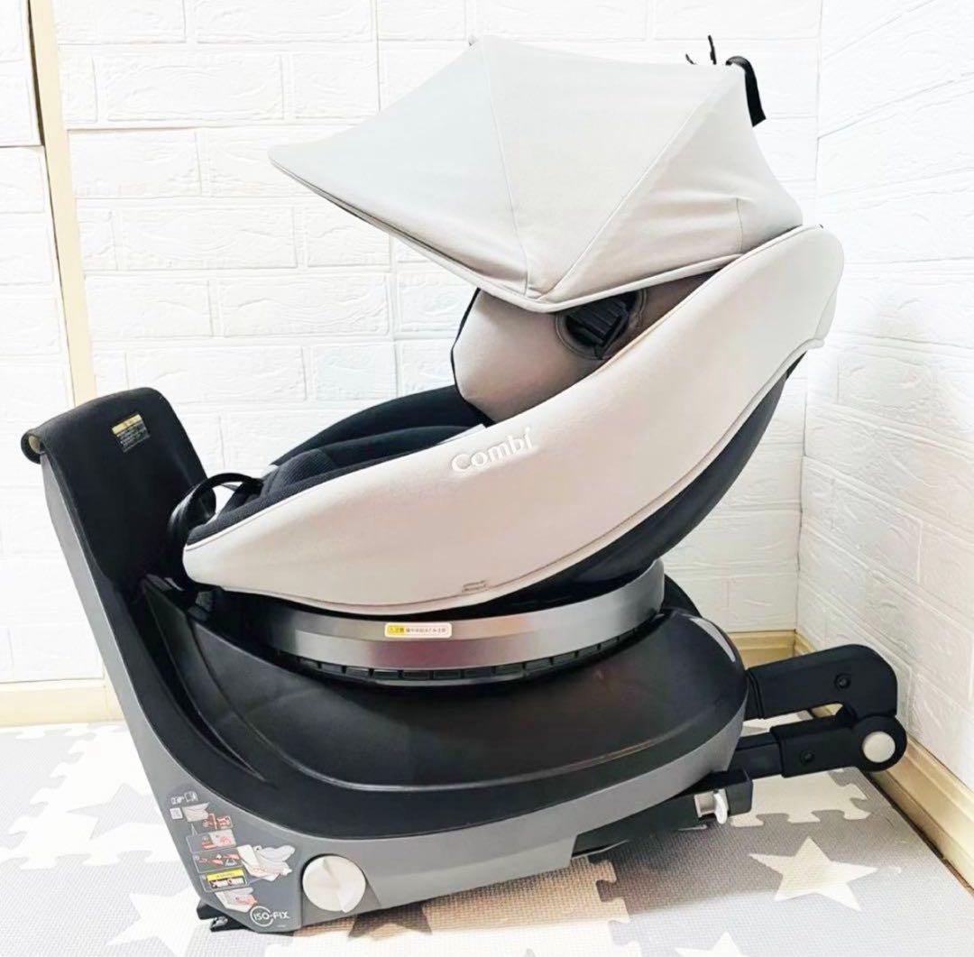 ✨ほぼ新品✨コンビチャイルドシート クルムーヴスマート Light isofix