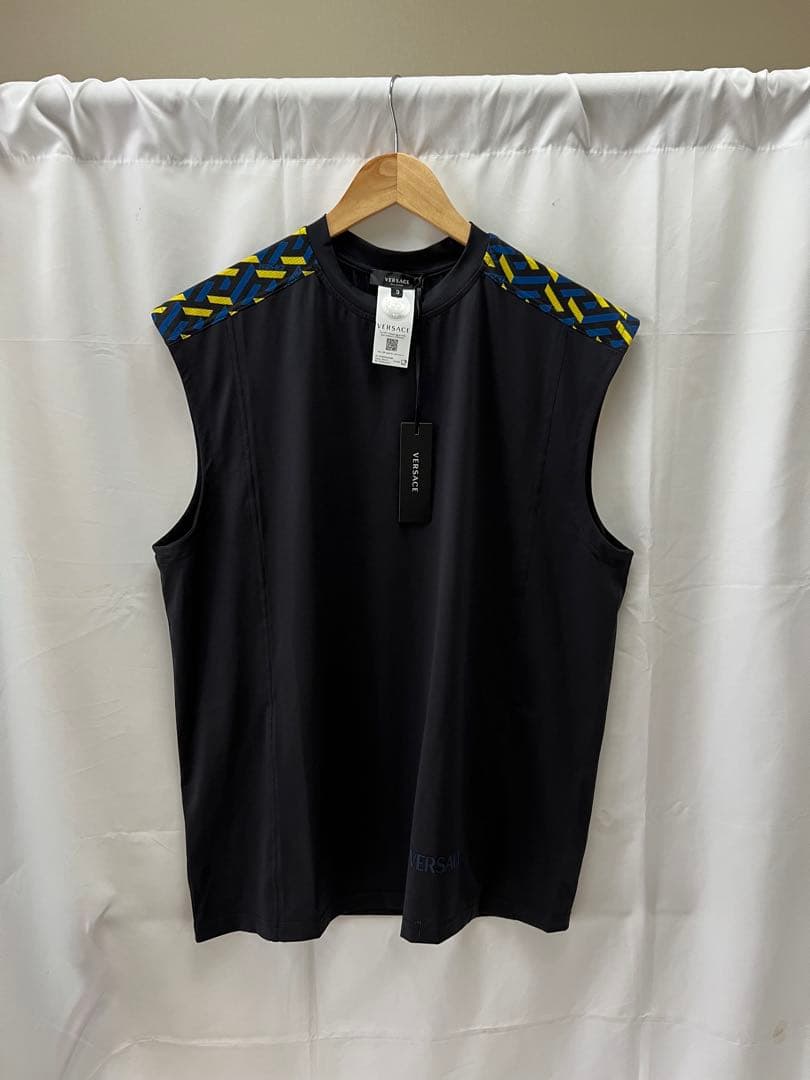 新品未使用！タグ付　定価4.1万 伊製 ヴェルサーチェ ノースリーブシャツ　3