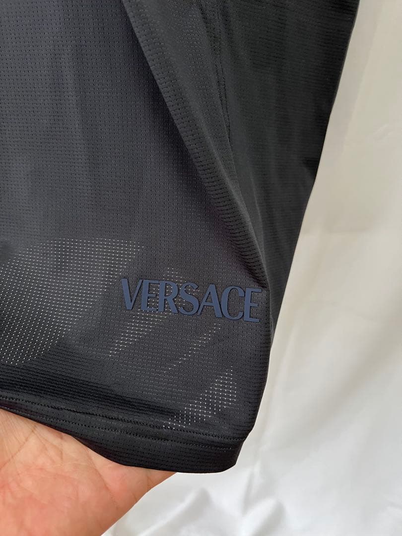 新品未使用！タグ付　定価4.1万 伊製 ヴェルサーチェ ノースリーブシャツ　3