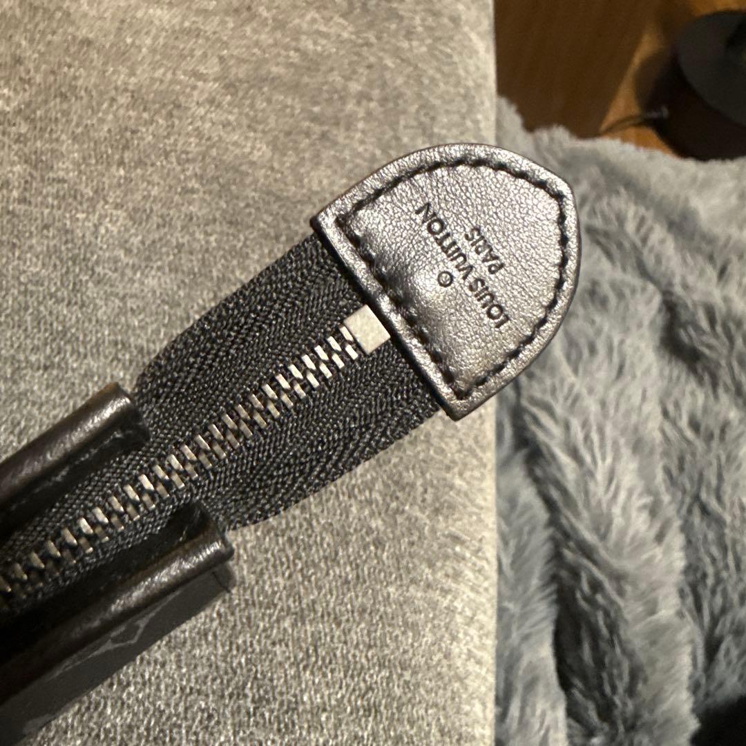 Louis Vuitton ダークブラウン キーケース