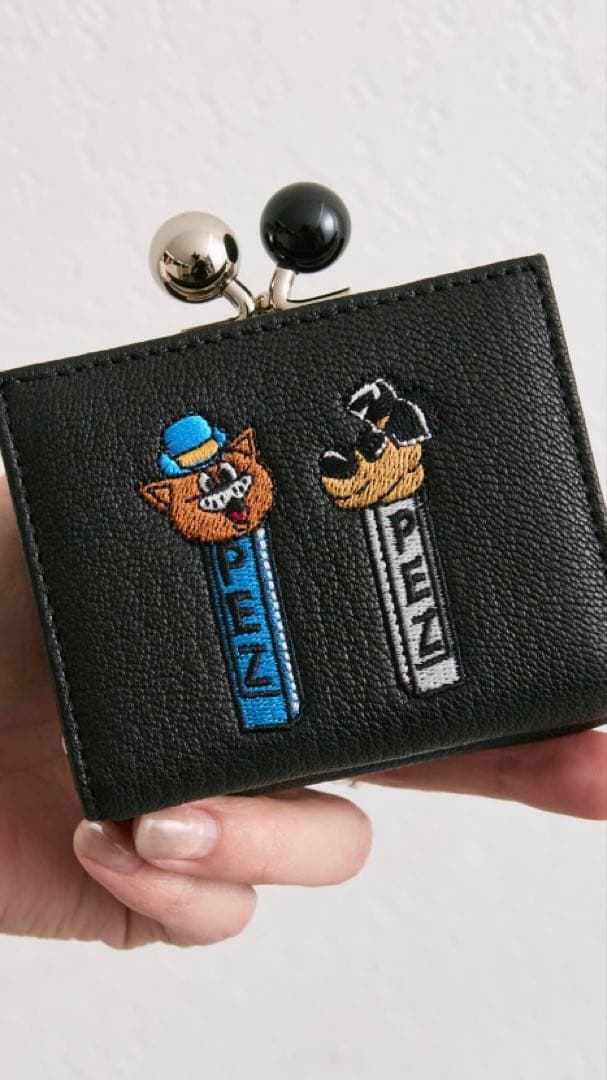【新品未使用】PEZ ×ear 本革/コラボ三つ折りがま口財布 イアパピヨネ