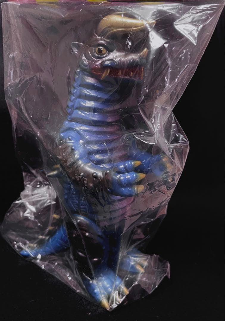 ブルマァクショップ限定　ブラックキング　濃紺成型　帰ってきたウルトラマン　未開封