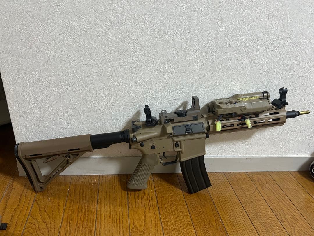 ジ*ン様 ‪☆再出品‪☆東京マルイ M4A1 カスタム 電動ガン バッテリー付き