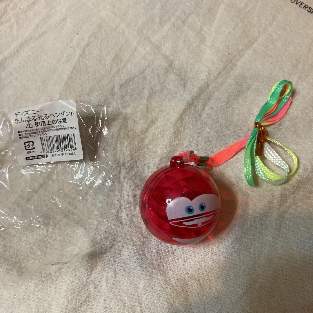 ディズニー　まんまる光るペンダント　新品未使用　カーズ　ライトニングマックイーン
