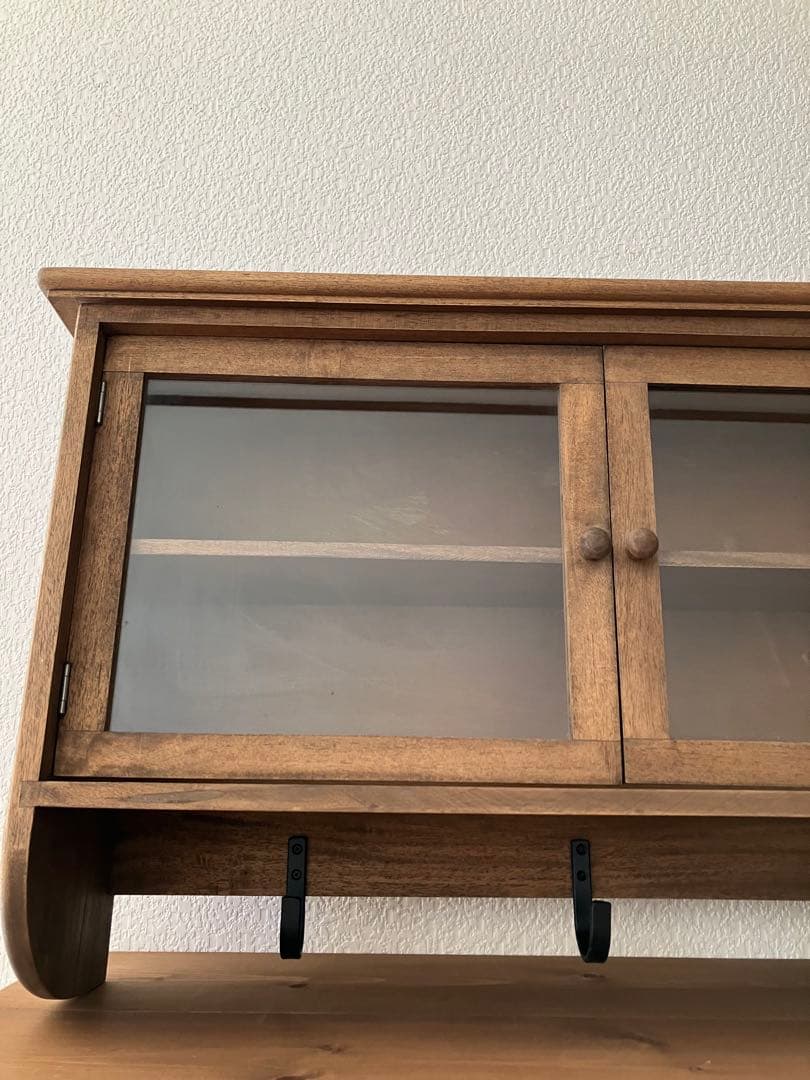 木製壁掛け棚 ガラス扉付き