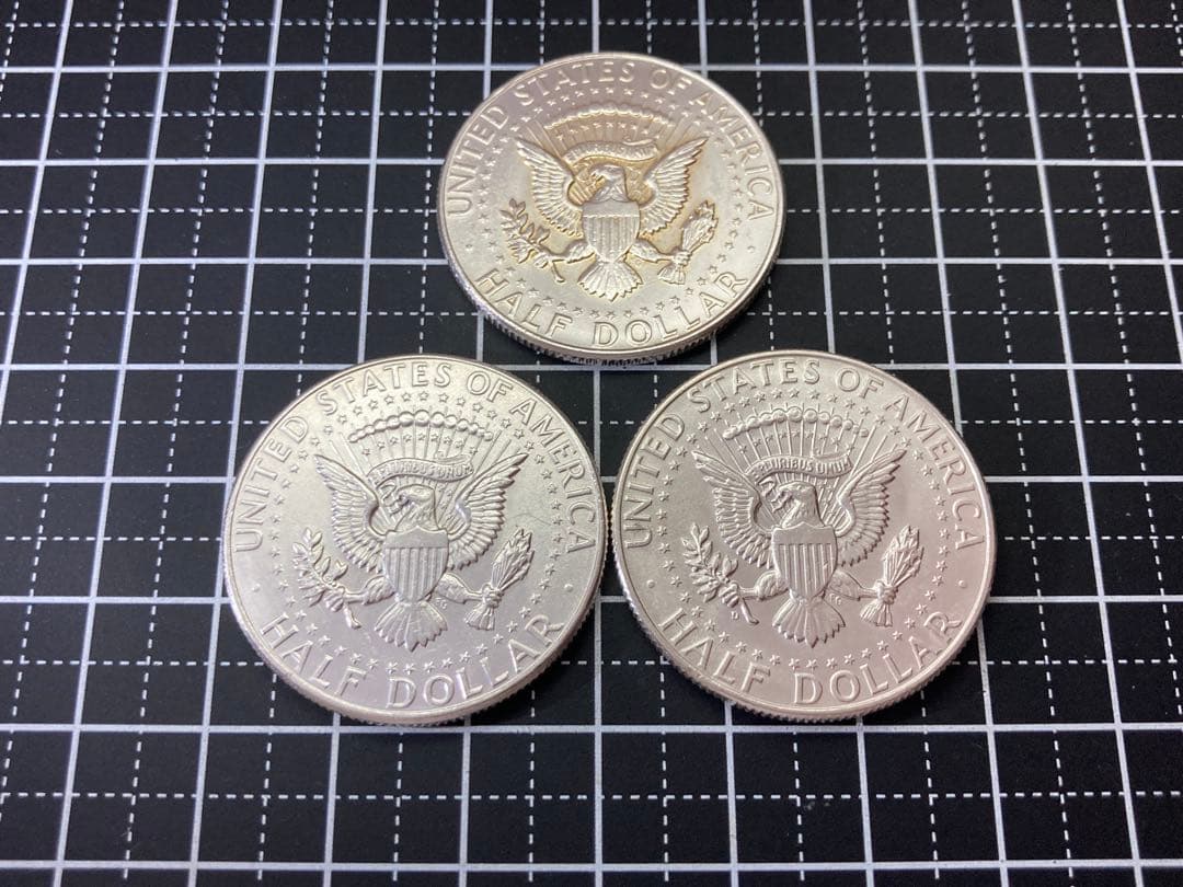 《アメリカ》ケネディハーフダラー銀貨3枚組(1964年)［2］