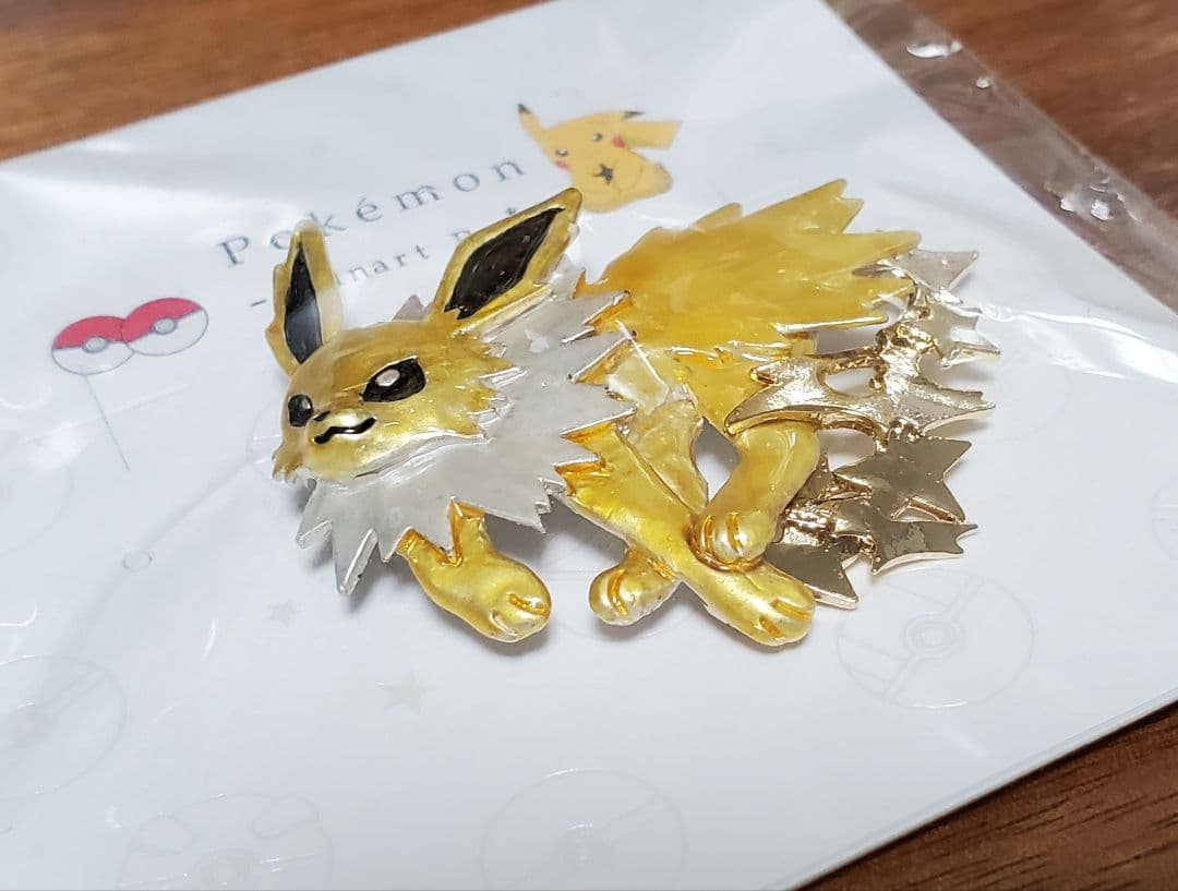 ポケモン　サンダース　ブローチ１個　パルナートポック