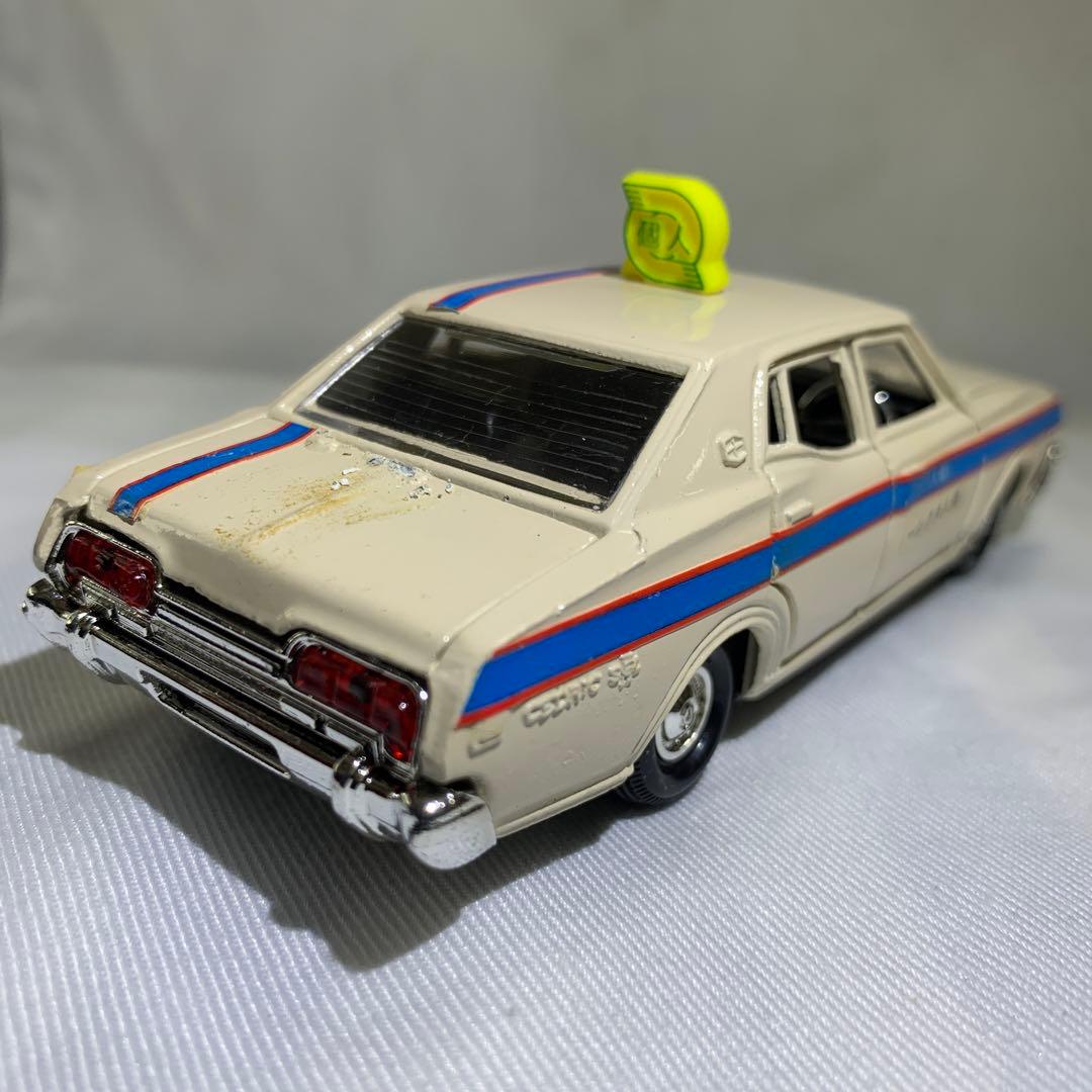 ダイヤペット日産セドリックタクシー