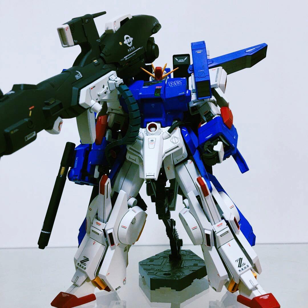ガンプラ 完成品 1/100 MG フルアーマー ZZ ガンダム