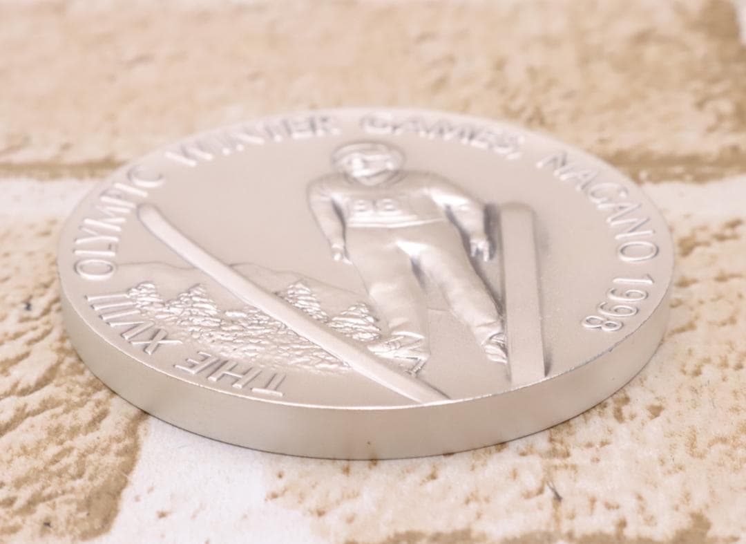 ◇長野オリンピック 公式記念メダル 純銀 ブロンズ 箱付き