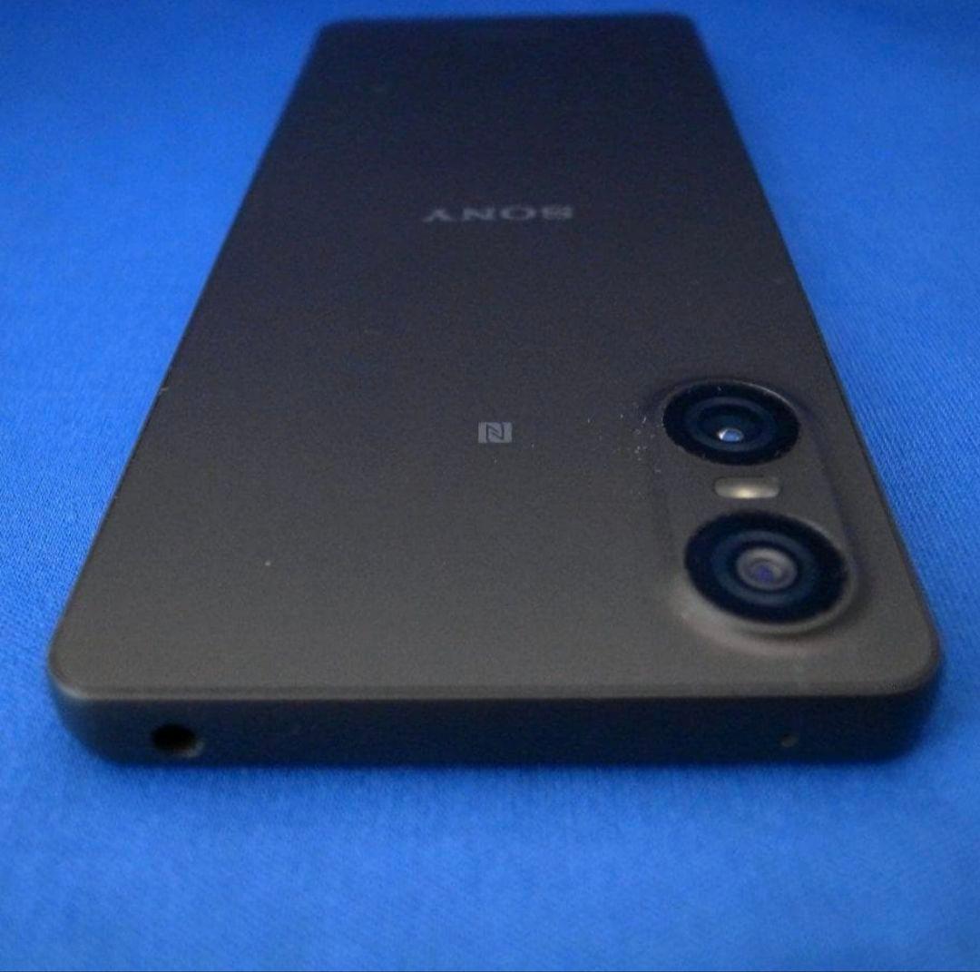 SONY Xperia 10 VI 本体 スタイルカバー付き