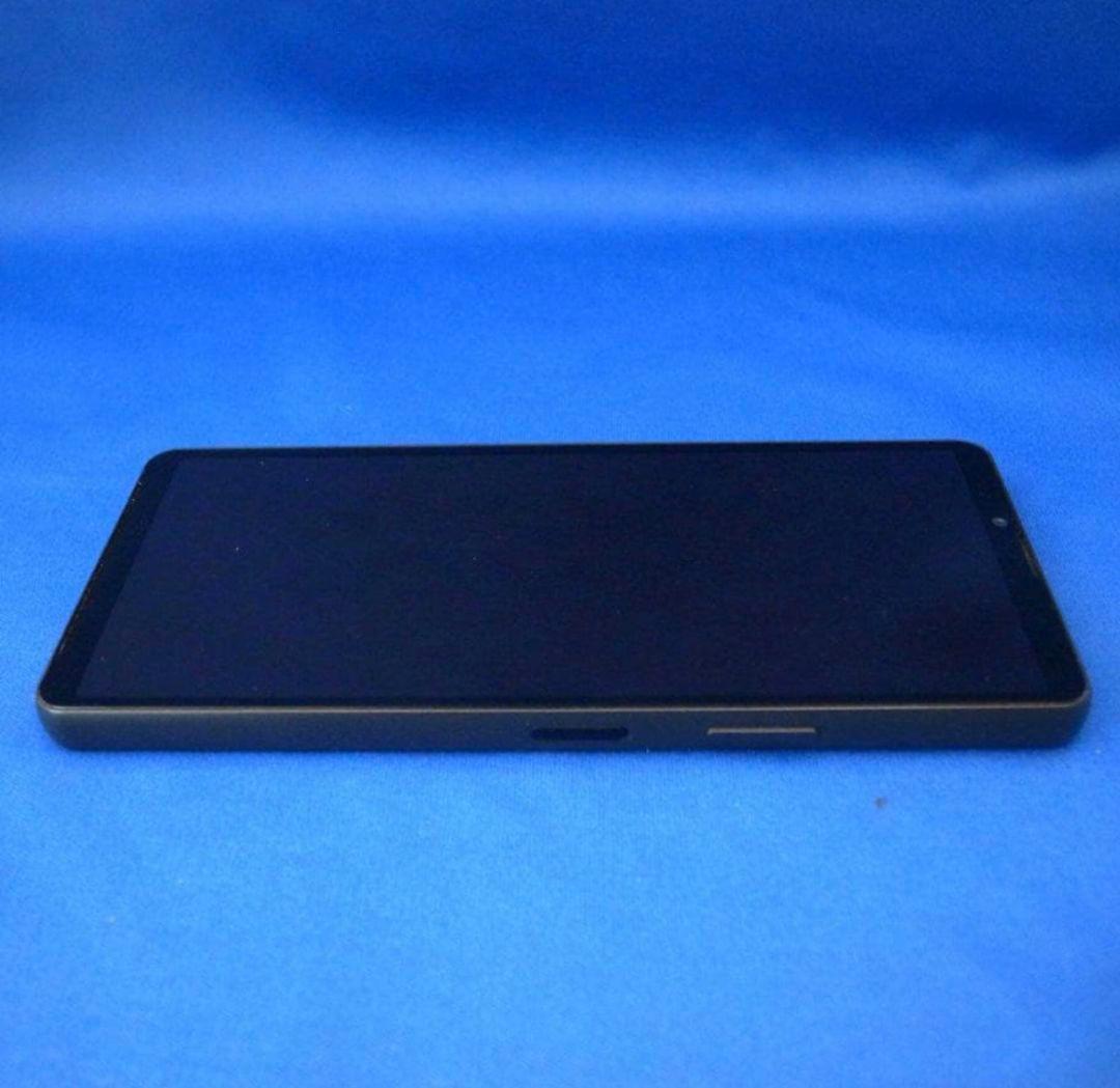 SONY Xperia 10 VI 本体 スタイルカバー付き