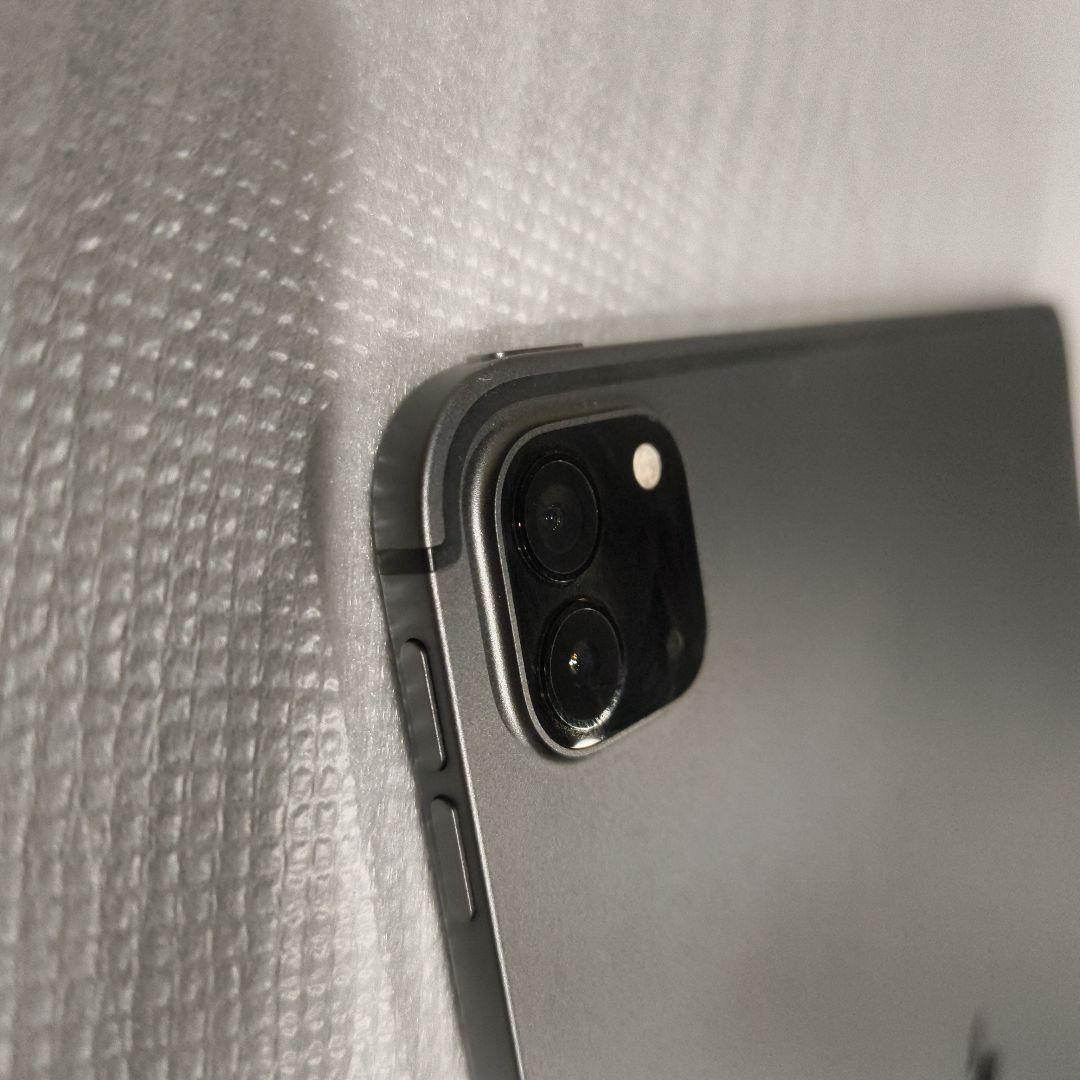 iPad Pro 11 第2世代 128GB +ペン +キーボード電池97%