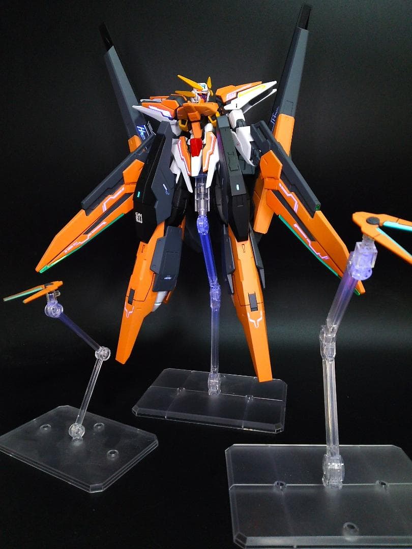 HG ガンダムサバーニャ 最終決戦仕様 ＆ ガンダムハルート 最終決戦仕様