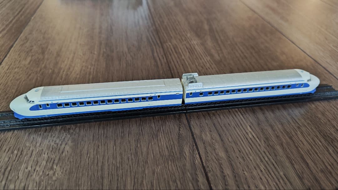 新幹線０系車両 Zゲージ模型（無動力）