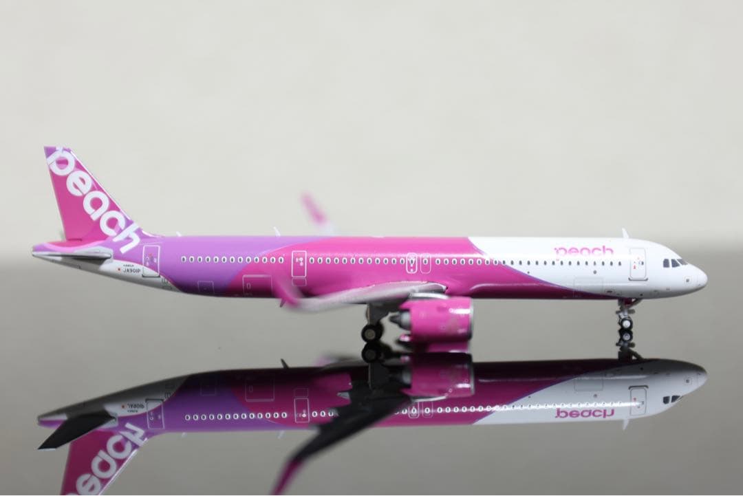 ピーチ A321LR JA901P