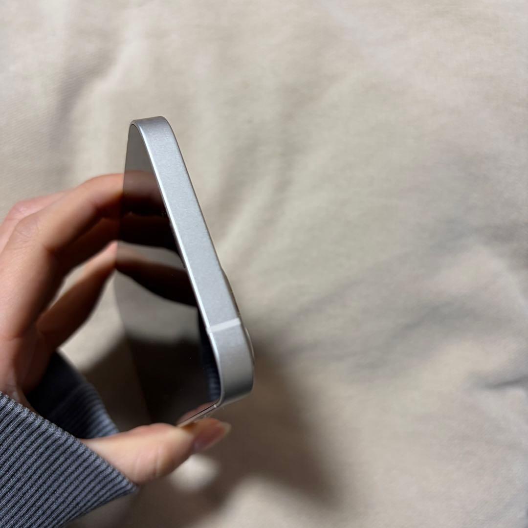 iPhone13 128gbスターライト