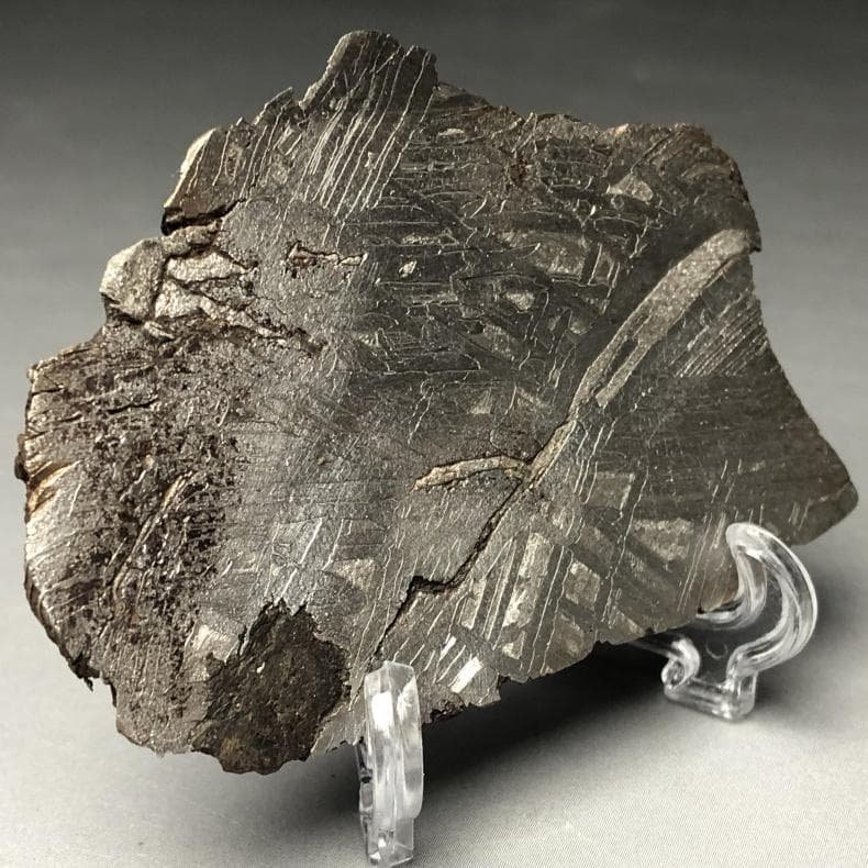 n*4様 隕石 鉄隕石　アルタイ隕石　原石　重さ約69ｇ