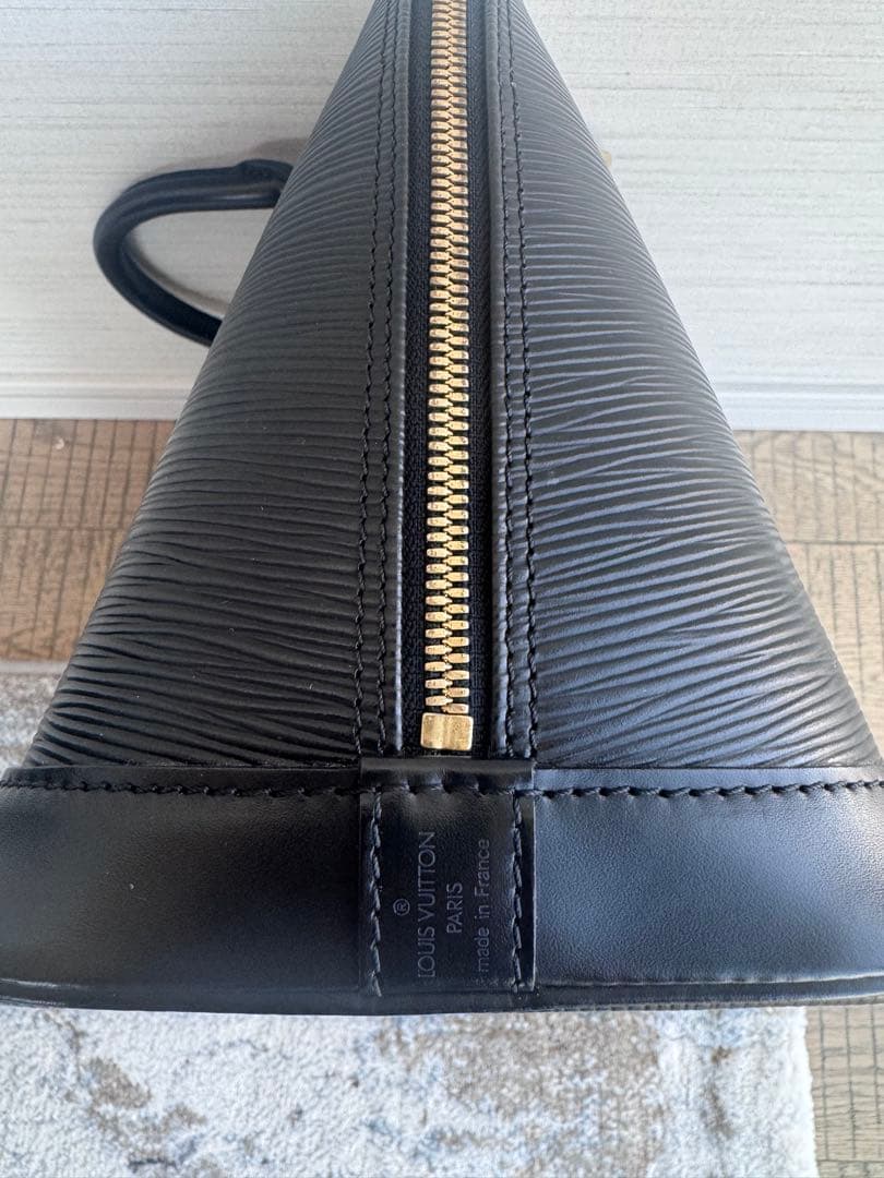 【訳あり】LOUIS VUITTON エピ アルマ ハンドバッグ ブラック