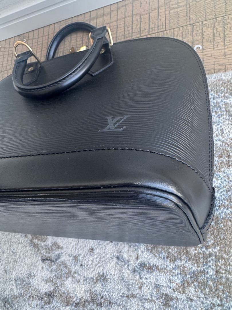 【訳あり】LOUIS VUITTON エピ アルマ ハンドバッグ ブラック