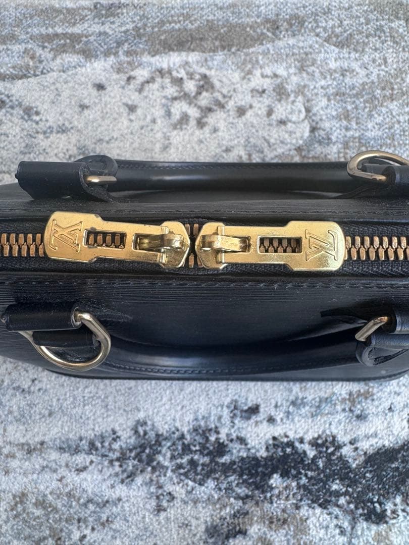 【訳あり】LOUIS VUITTON エピ アルマ ハンドバッグ ブラック