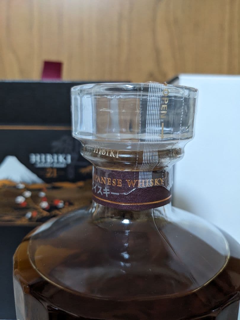 サントリ－響21年 意匠ボトル（花鳥風月）