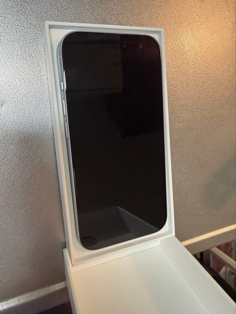 Apple iPhone 15 ホワイト256GB SIMフリー