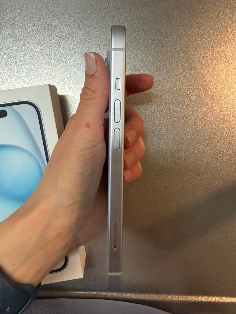 Apple iPhone 15 ホワイト256GB SIMフリー