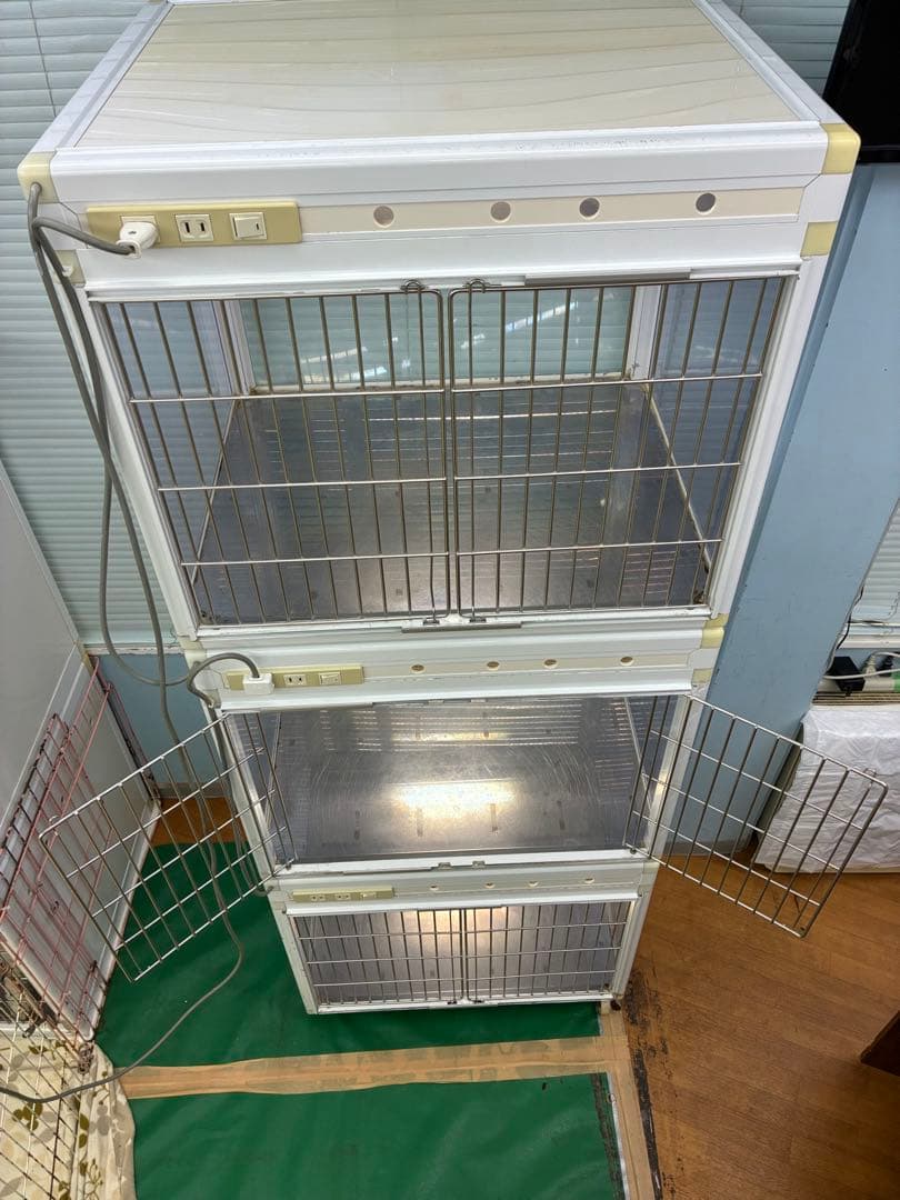 新年❗️特別値引中‼️GB PRO ペットマンション 3面クリアフィックス窓3段