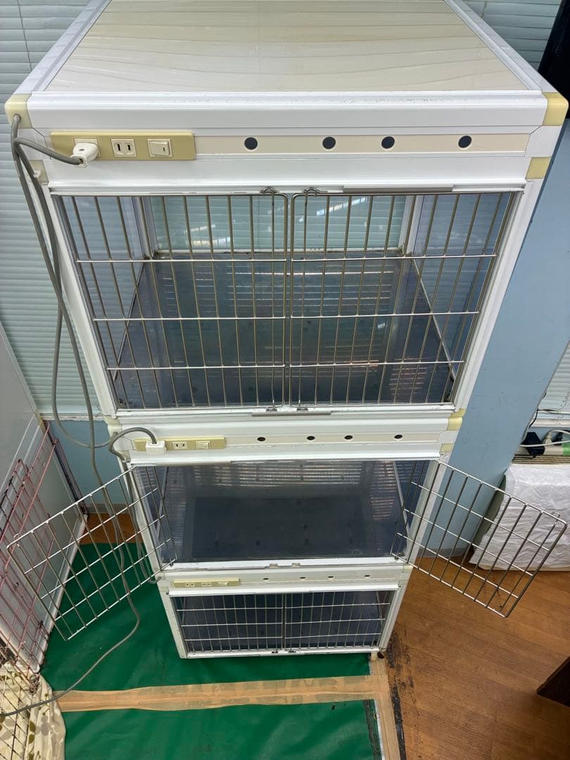 新年❗️特別値引中‼️GB PRO ペットマンション 3面クリアフィックス窓3段