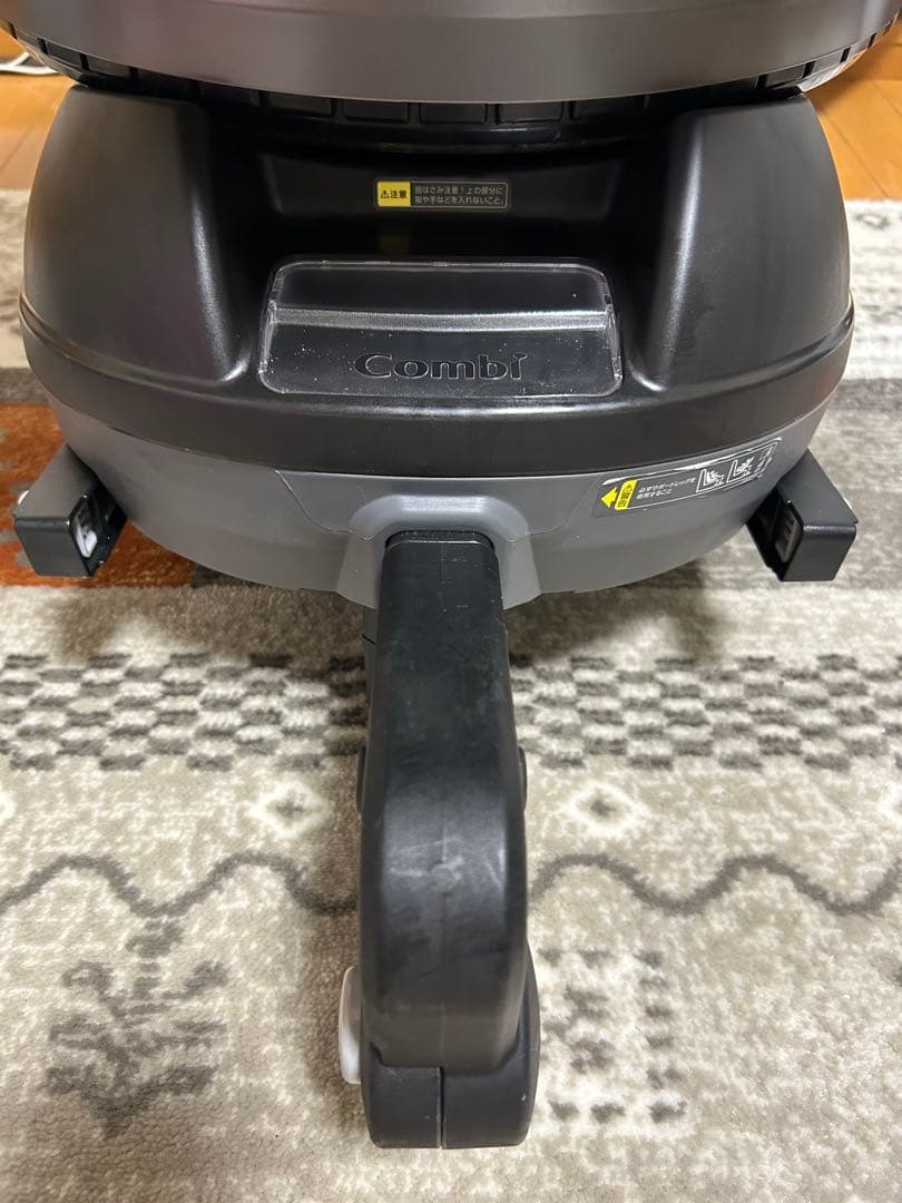 美品 コンビ クルムーヴスマートISOFIX エッグショック　JL‐540