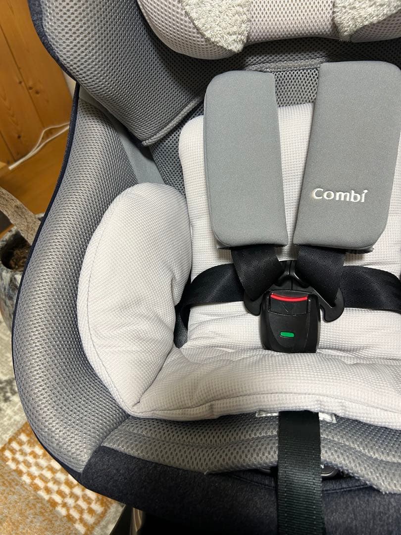 美品 コンビ クルムーヴスマートISOFIX エッグショック　JL‐540