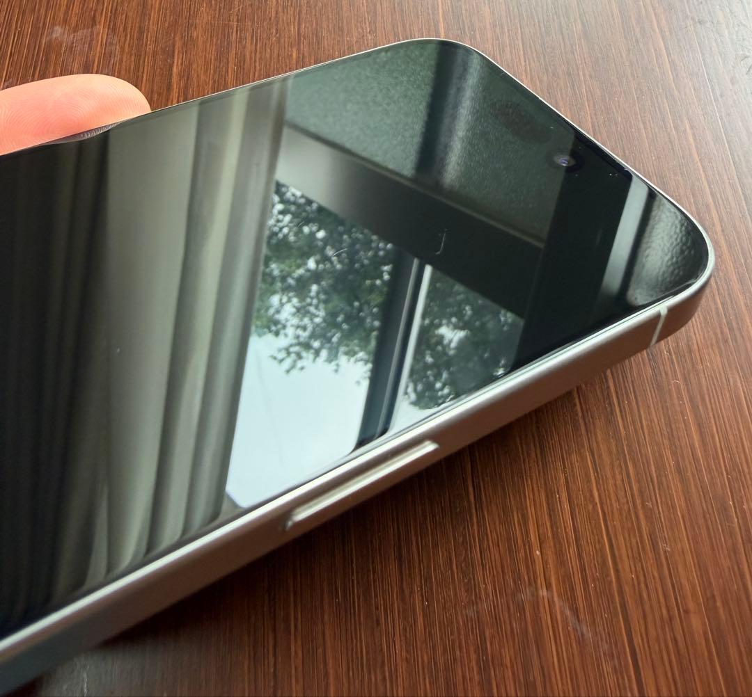 ガラスフィルム付き！iPhone 15 Pro 256GB SIMフリー