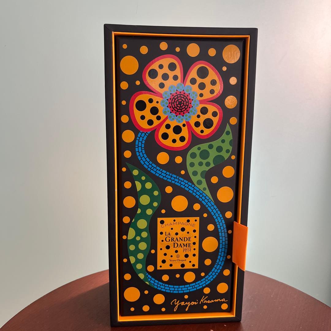 ヴーヴ クリコ 草間彌生コラボ La Grande Dame シャンパン