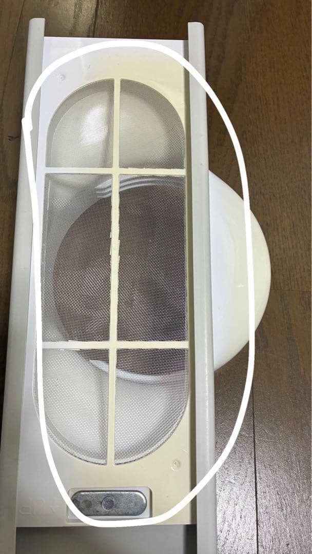 冷暖房で1年中使える！ どこでも置くだけエアコン