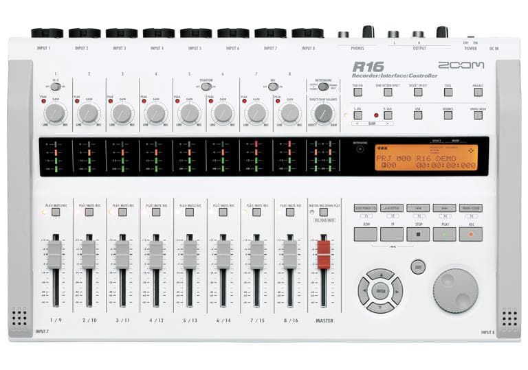 zoom オーディオインターフェース兼ミキサー