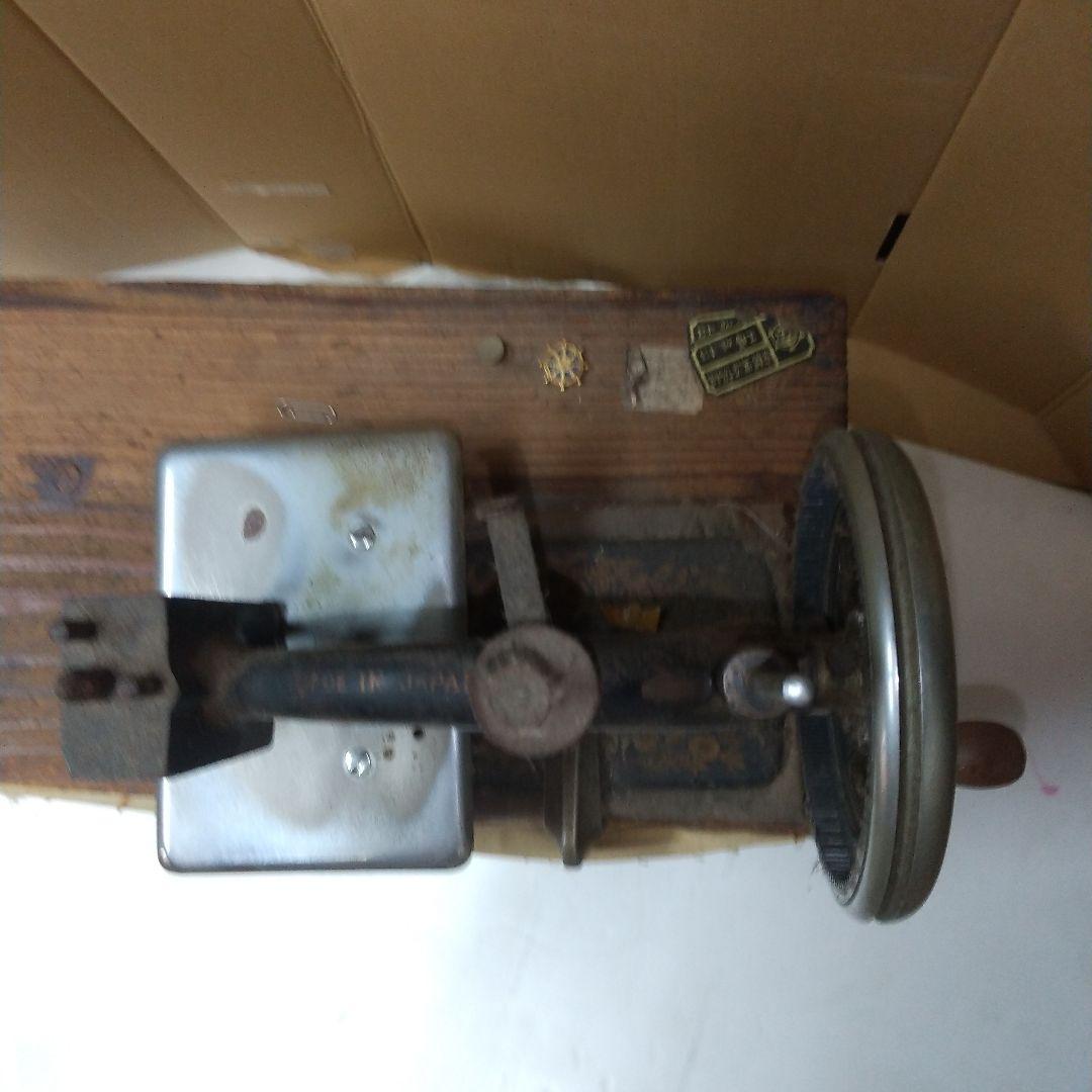 アンティーク　手廻しミシン