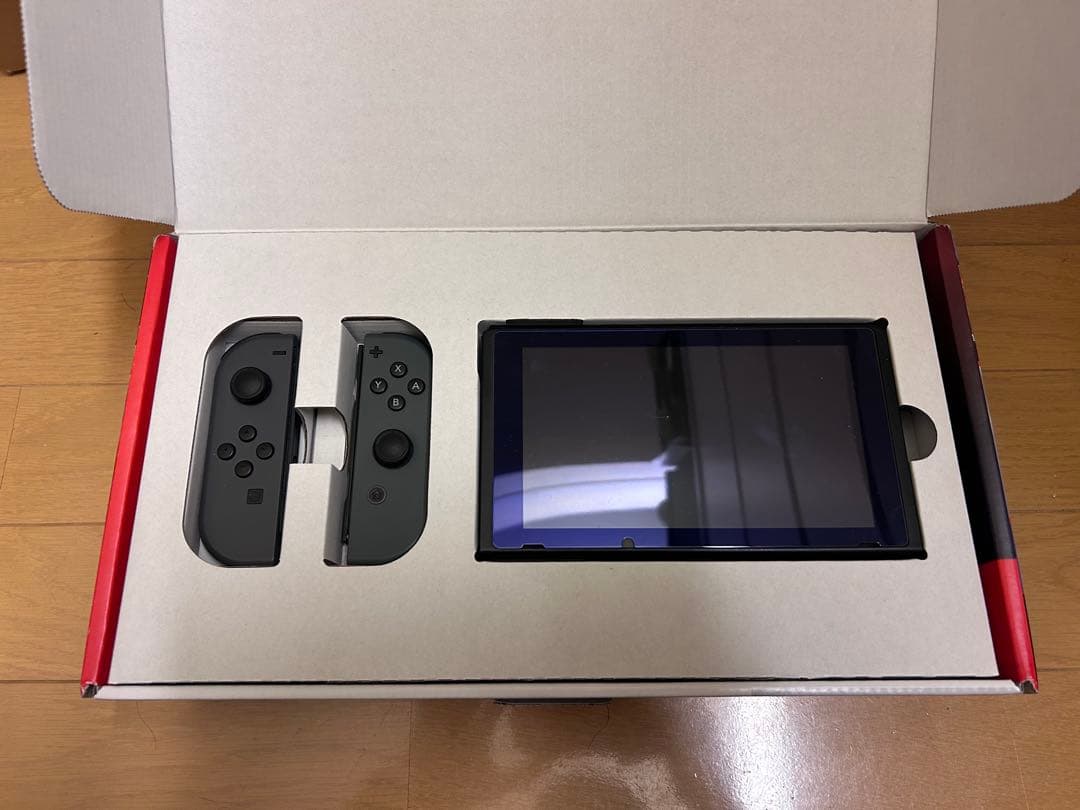 ニンテンドースイッチ Nintendo Switch 本体と付属品