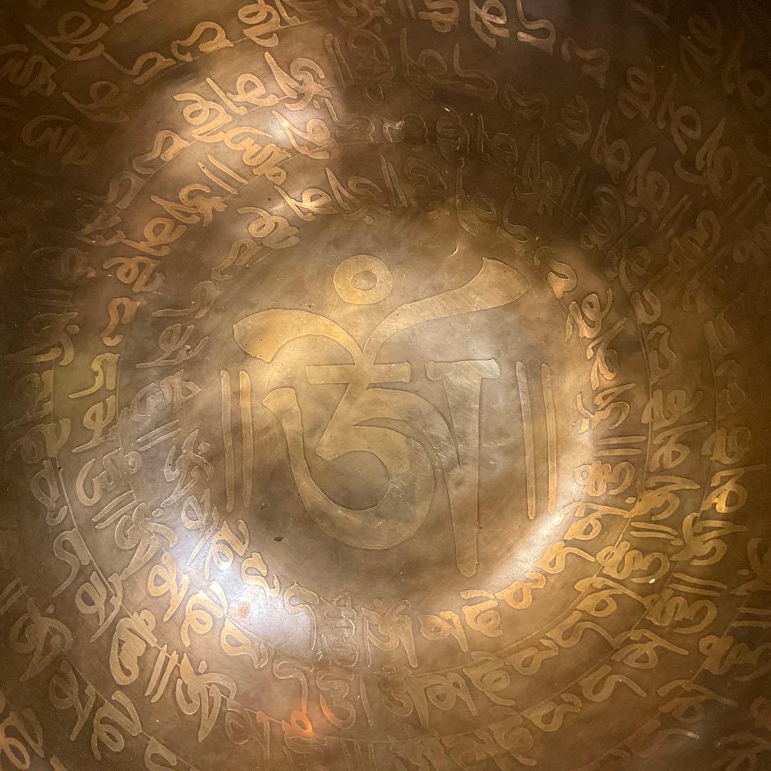 no10 チベット産 シンギングボウル 新品 チベタンボウル 22.5cmＡＵＭ