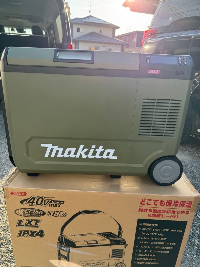 新品破格Makita CW004GZQ 冷温庫 40V マキタ