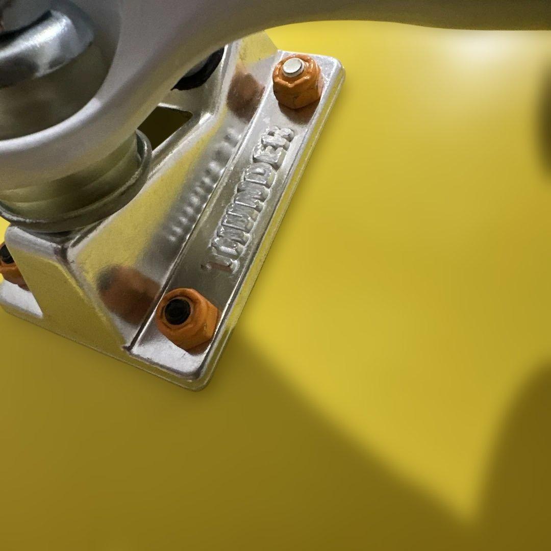 WKND イエロー スケートボード コンプリート デッキ