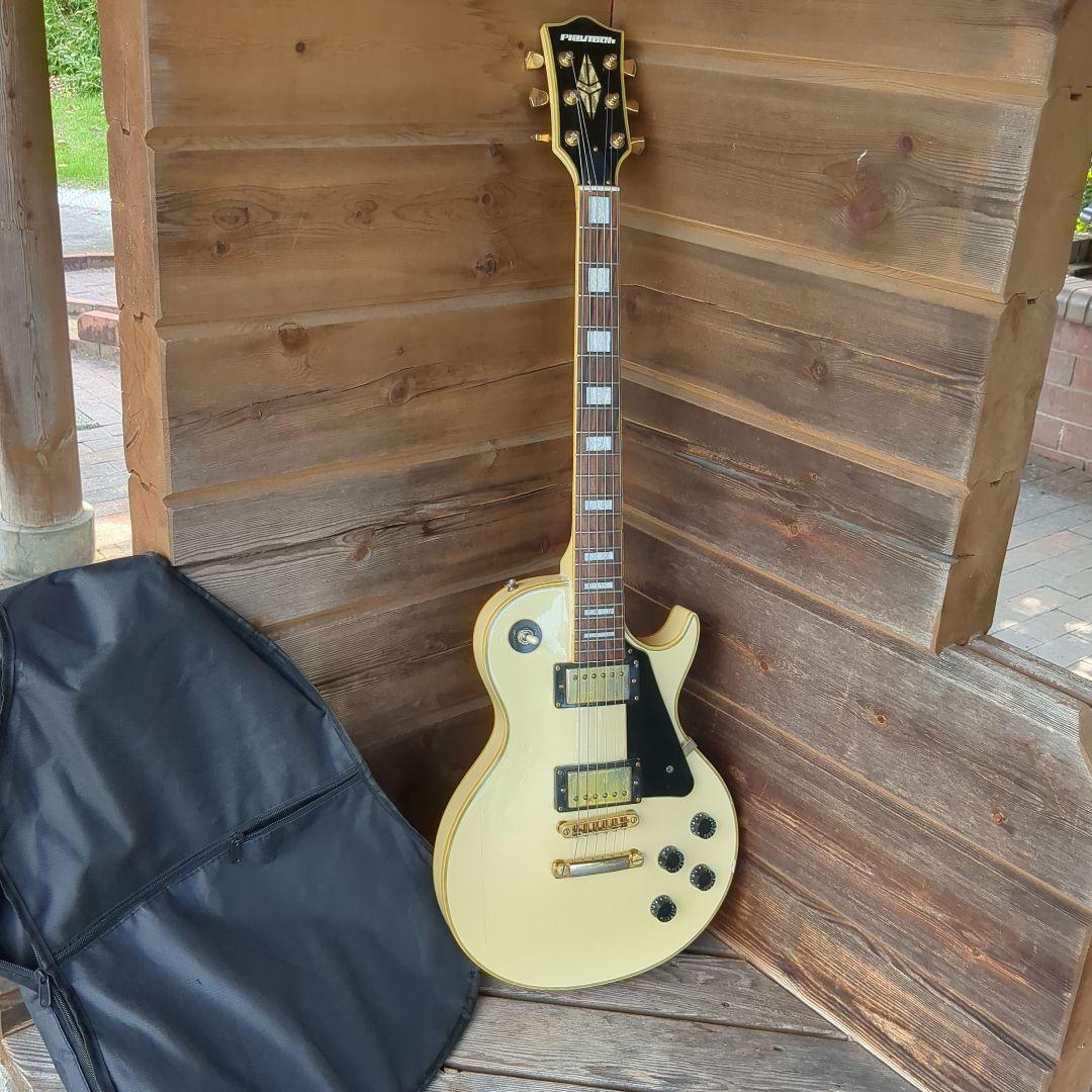 Playtech エレキギター クリーム色 修復あり本体のみ