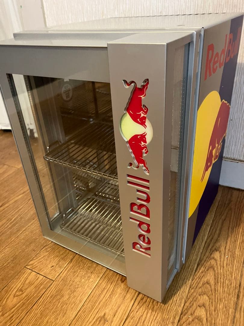 【希少】　RedBull レッドブル　小型冷蔵庫　ショーケース 非売品　美品