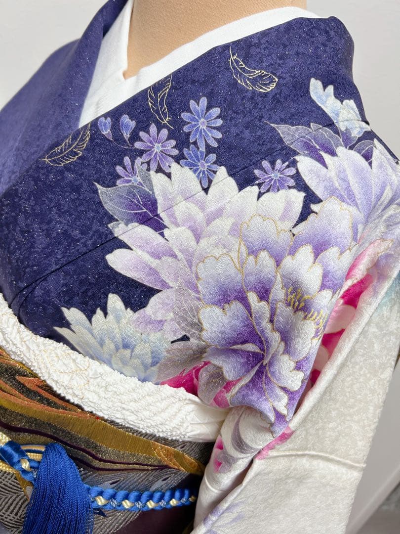 未使用品に近い　振袖セット　牡丹　豪華　金彩　金刺繍　振袖フルセットお探しの方！