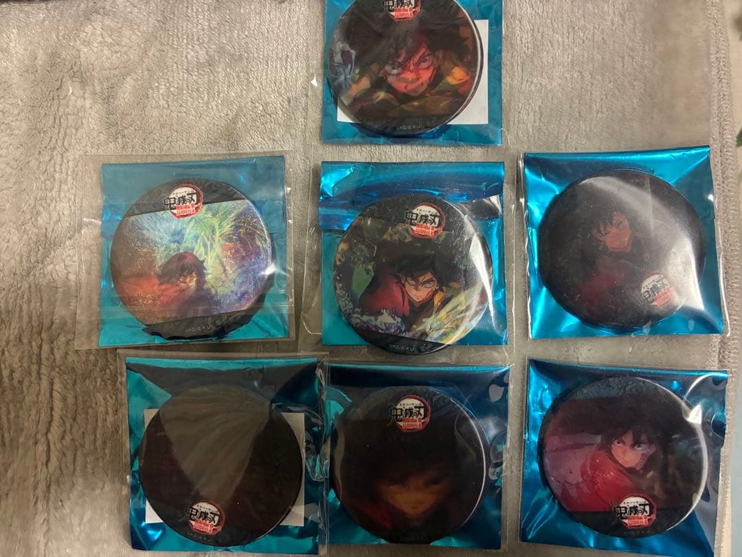 鬼滅の刃無限城編 コラボカフェ 水の呼吸ランダムアクションアニメーション缶バッジ