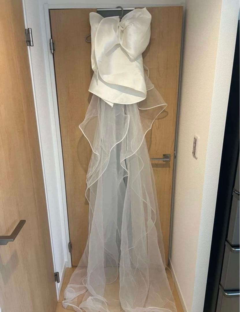 ぺりかん 【アントニオリーヴァ風】ウェディングドレス　バックトレーン