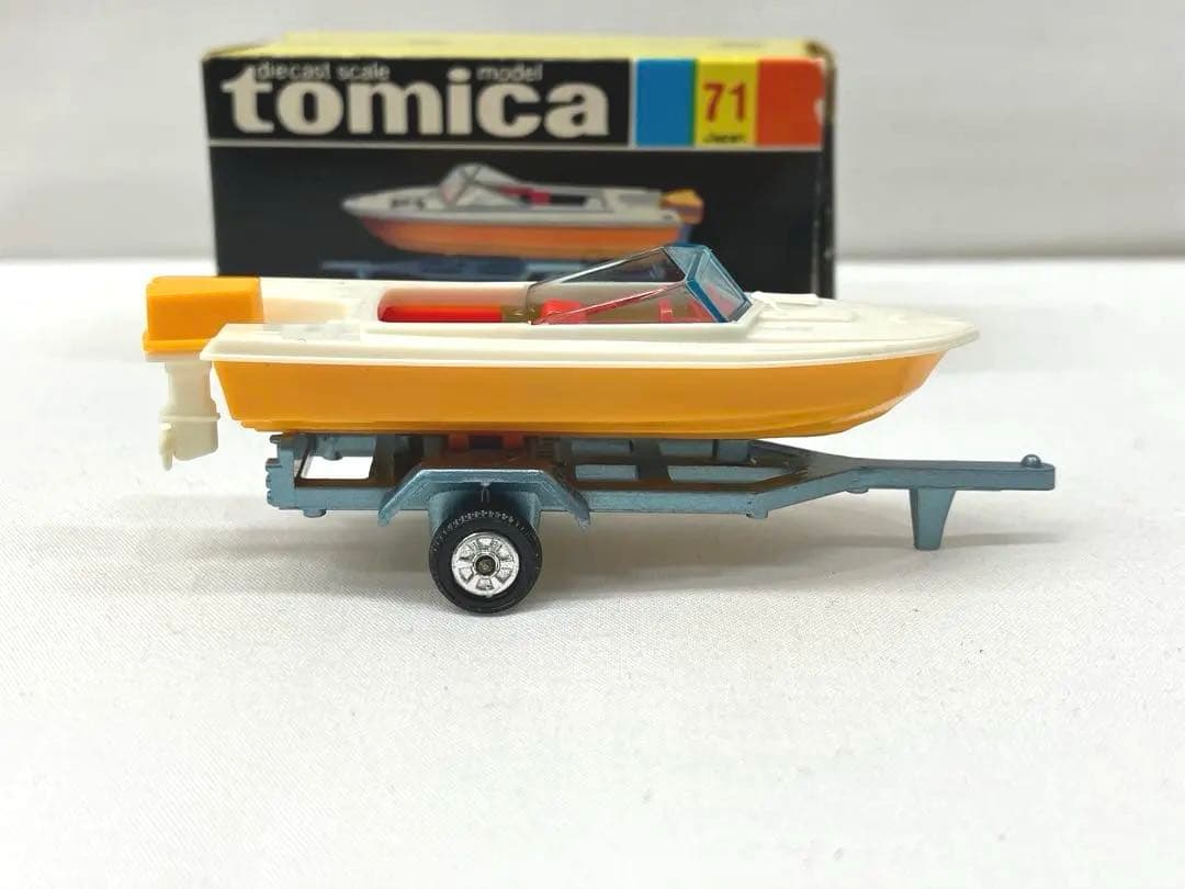 トミカ ヤマハ・ボート 黄色 ホワイトNo.71 黒箱