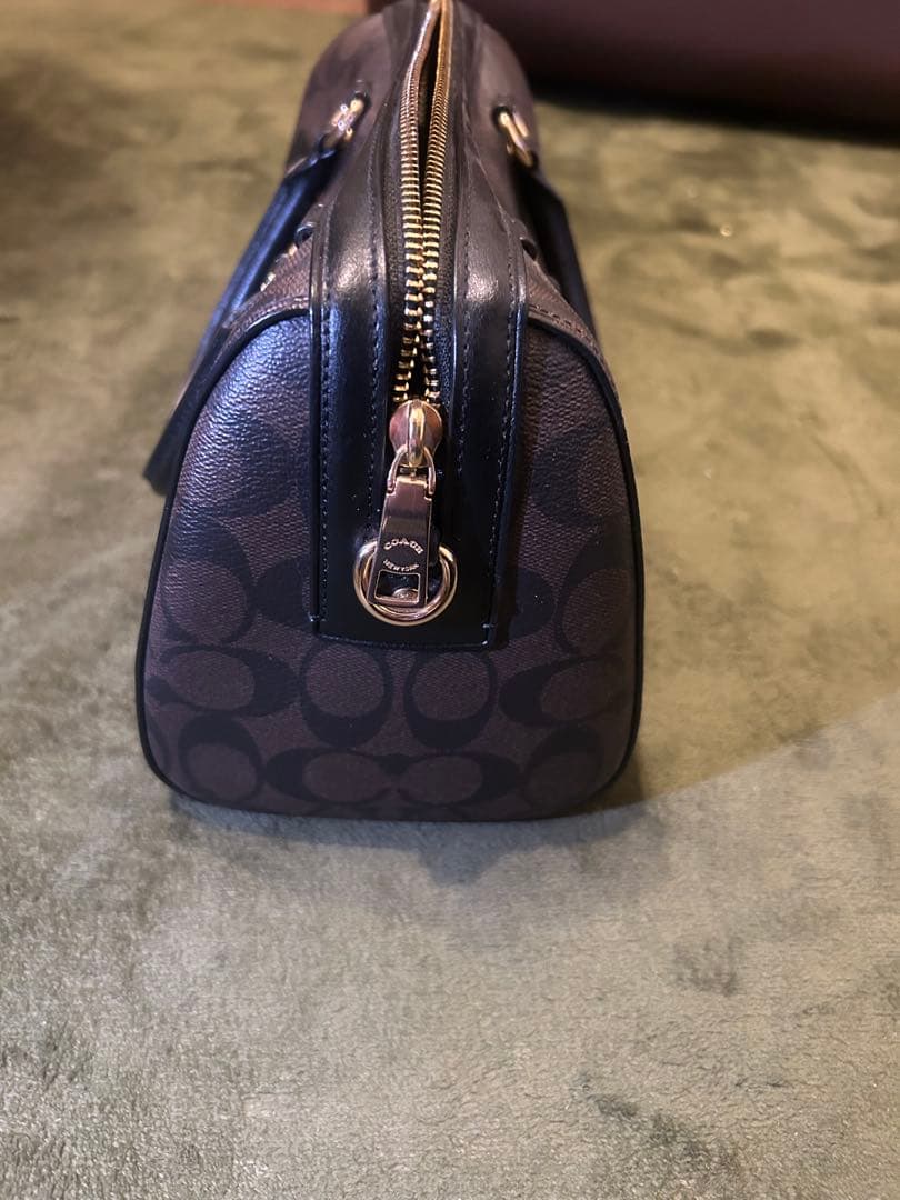 COACH ブラウン ロゴハンドバッグ